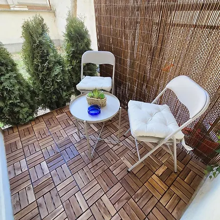 Apartamento Cozy & Colourful 1 Bdr With Free Street Parking