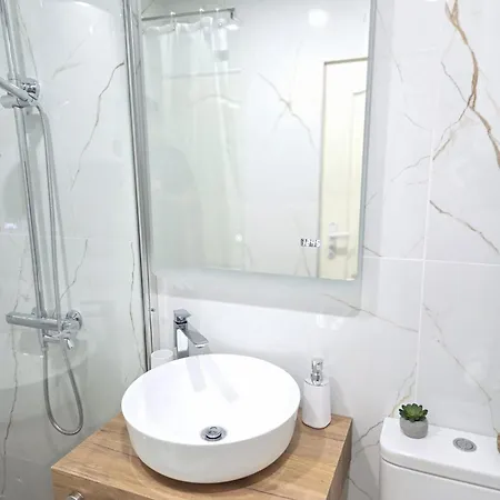 Cozy & Colourful 1 Bdr With Free Street Parking Apartamento *